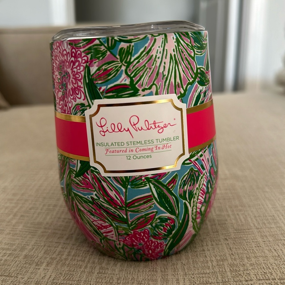Lilly Pulitzer insulated stemless tumbler. 12 ounces